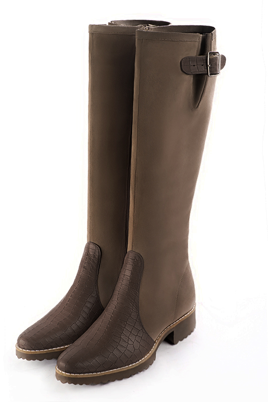 Dark brown women's knee-high boots with buckles. Round toe. Flat rubber soles. Made to measure. Front view - Florence KOOIJMAN
